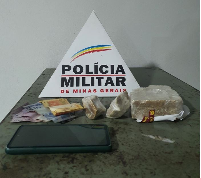 Dois homens são presos por tráfico de drogas em Pimenta