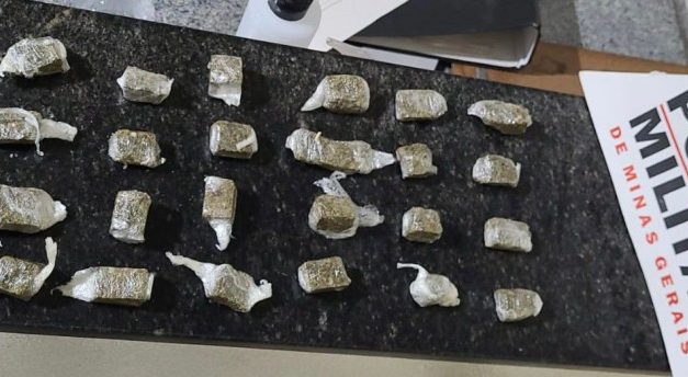 Três irmãos são presos por tráfico de drogas na Vila São Vicente, em Formiga
