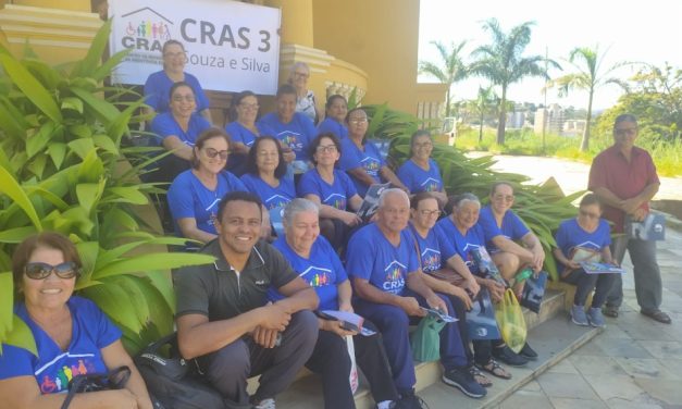 Integrantes do Cras 3 participam de atividade na Casa do Engenheiro