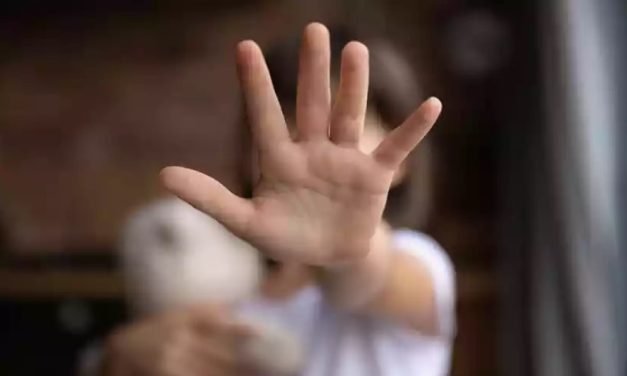 Criança denuncia que foi estuprada por avô ao acordar para ir à escola em MG