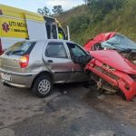 Colisão entre dois carros deixa seis mortos na BR-040