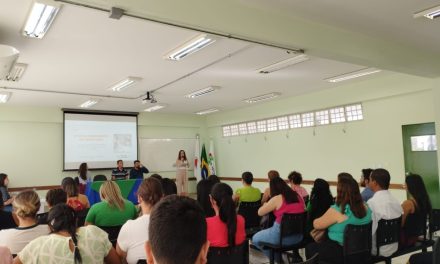 Servidores da Secretaria de Desenvolvimento Humano participam de capacitação em Arcos