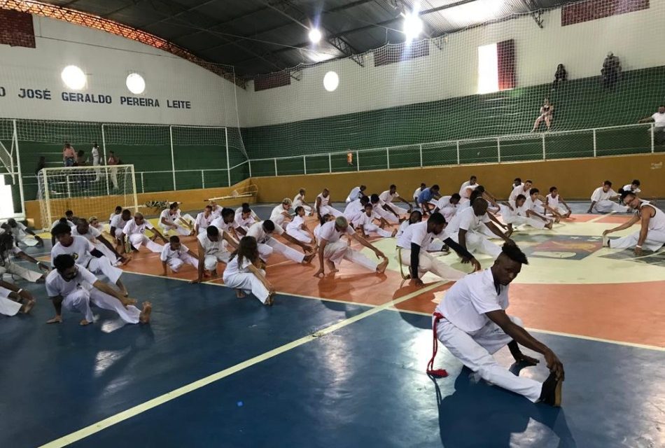 Capoeirista de Formiga ministra aula em Cruzília, no Sul de Minas