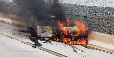 Carro bate em mureta de proteção, pega fogo e motorista morre na BR-381