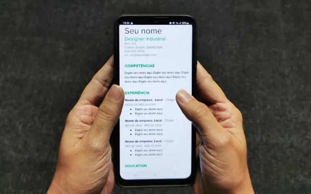 Como fazer um currículo pelo celular?