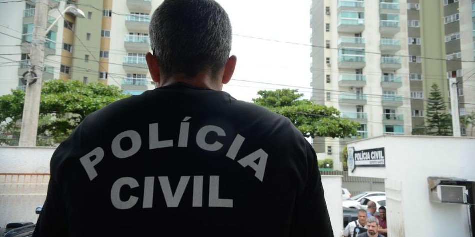 Polícia apreende adolescente que planejava ataque à escola e fazia apologia ao nazismo