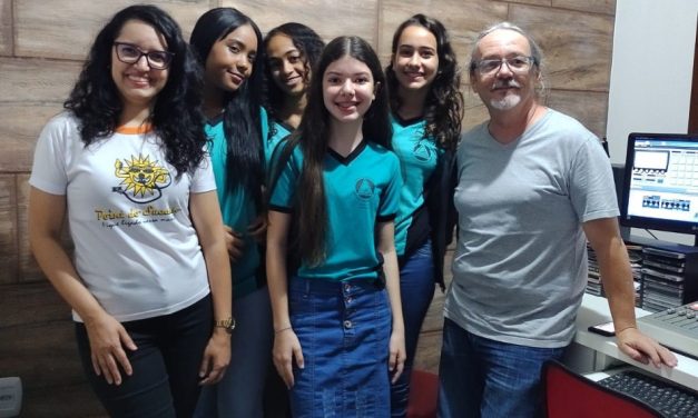 Alunos da Escola Florêncio Rodrigues Nunes participam de ação do projeto ‘Rádio Point do Sucesso’
