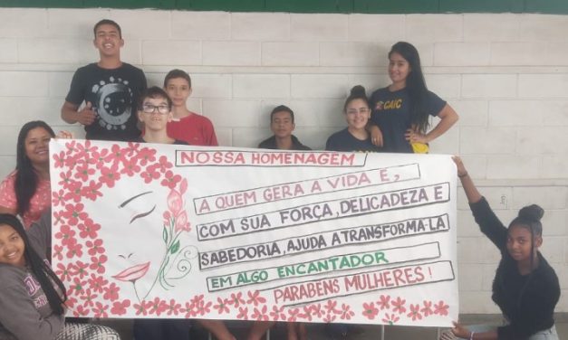 Alunos do Caic participam de atividade em comemoração ao Dia da Mulher