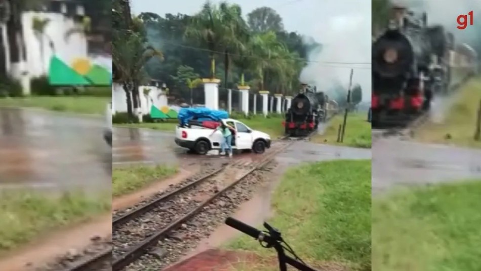 Trem turístico consegue frear antes de bater em carro que parou em cima do trilho em MG