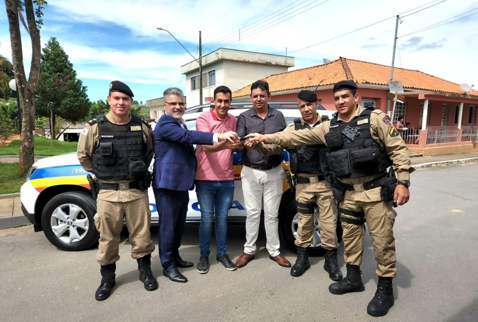 Polícia Militar de Camacho recebe viatura