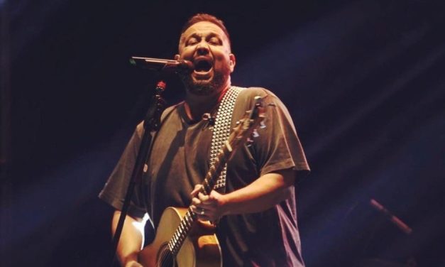 Cantor gospel Fernandinho se apresentará em Formiga neste sábado
