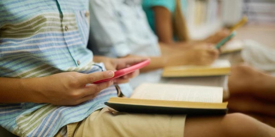 ‘Efeito pólvora’: saiba como evitar que ‘fake news’ de ataques à escolas espalhem pânico