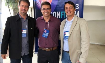 Alunos e professores do Unifor-MG participam de congresso de fisioterapia em Divinópolis