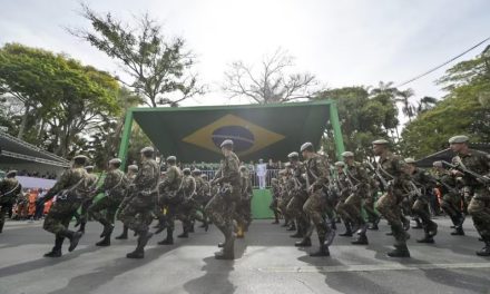 Militares compraram picanha e salgadinhos com verba da covid, aponta TCU