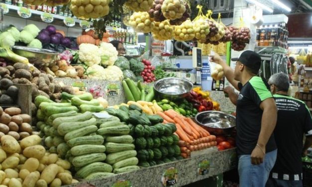 Preço do hortifrúti cai, mas varia até 411% nos sacolões de BH; veja lista