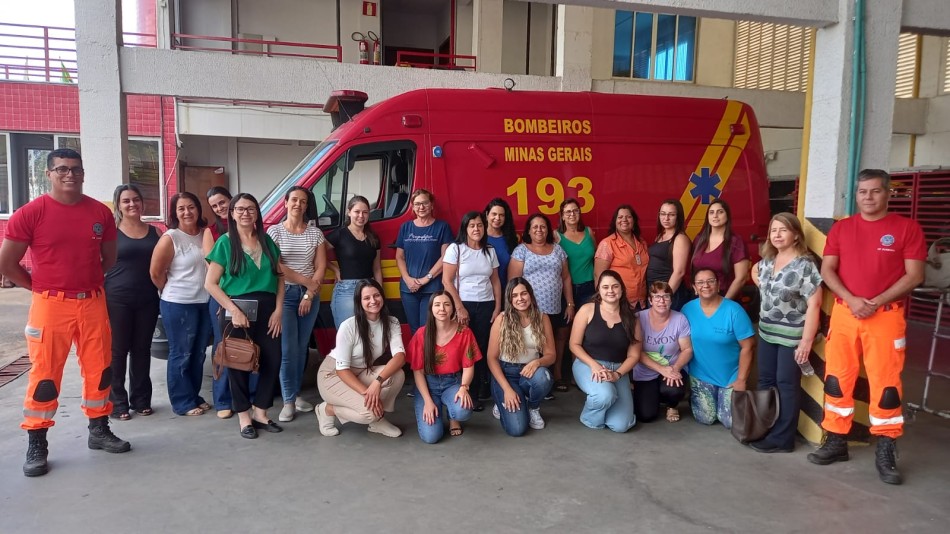 Bombeiros ministram treinamento de primeiros socorros para servidores da Educação Infantil de Formiga