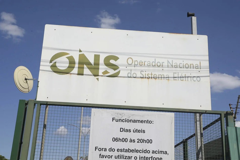 China aumenta controle da energia no Brasil