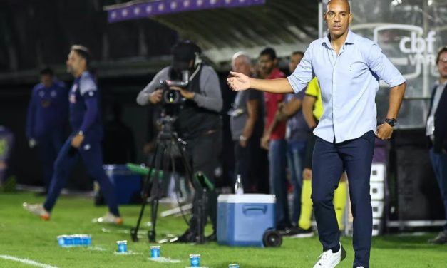 Mirando a liderança, Cruzeiro pega o Santos para começar bem sequência ‘caseira’