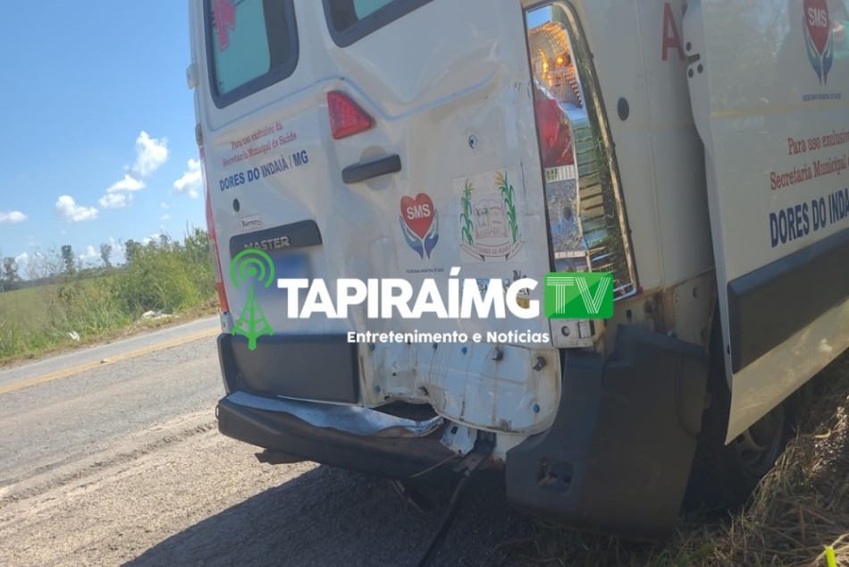 Ambulância de Dores do Indaiá é atingida por caminhonete na BR-494, em Nova Serrana