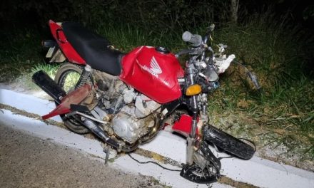 Motociclista morre ao ser atropelado por outra moto após batida com carro