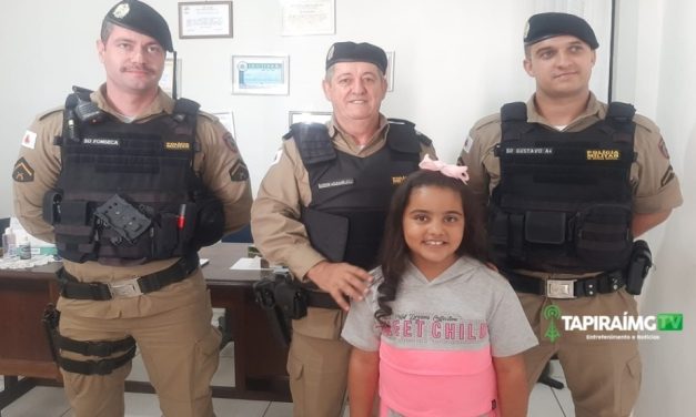 PM recepciona criança no dia do seu aniversário em Bambuí