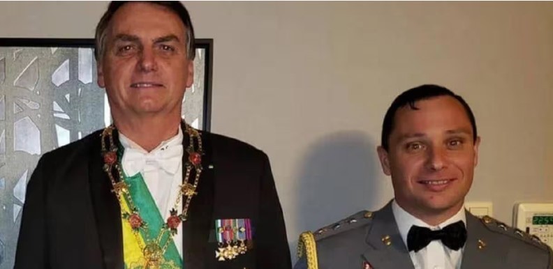 Bolsonaro depõe à PF nesta terça em caso de fraude no cartão de vacina