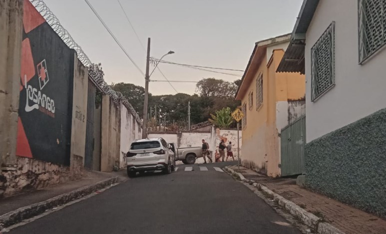 Caminhonete furtada em Formiga é recuperada em Campo Belo; dois suspeitos foram presos