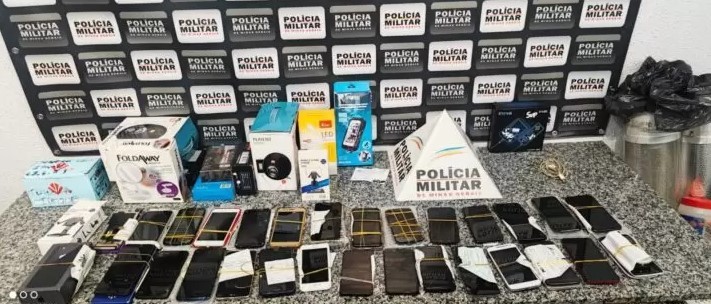 Indivíduo furta 31 celulares em estabelecimento comercial no Centro de Divinópolis