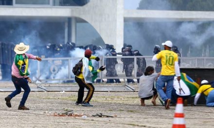 STF julga mais 250 denúncias sobre atos golpistas até esta segunda