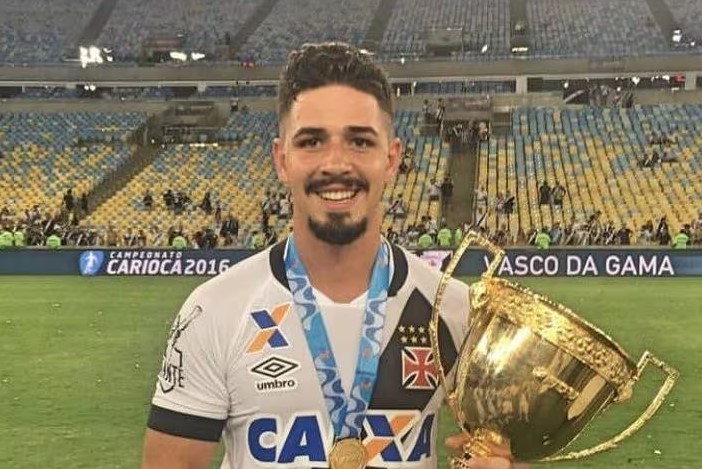Kadu Fernandes, zagueiro ex-Vasco, morre em acidente