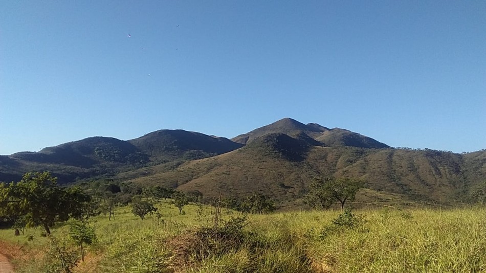 Professor formiguense realiza treinamento de karatê na Serra da Canastra