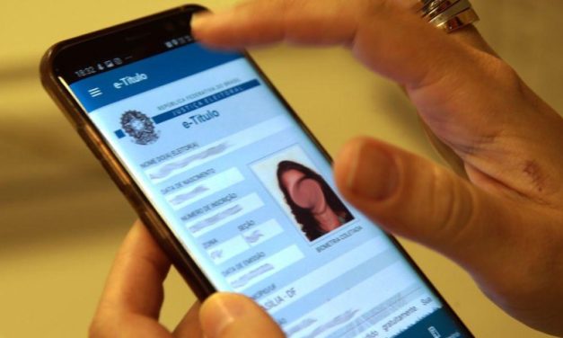 Jovens que completaram 15 anos já podem tirar título de eleitor