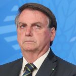 Bolsonaro passal mal, deixa evento às pressas e cancela compromissos em Goiás