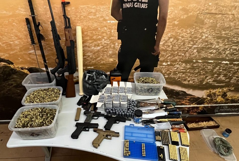 Itaúna: Polícia Civil apreende armas e munições em caso de violência doméstica