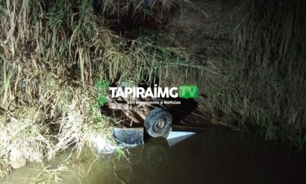 Homem morre após caminhonete cair dentro de córrego na zona rural de Bom Despacho