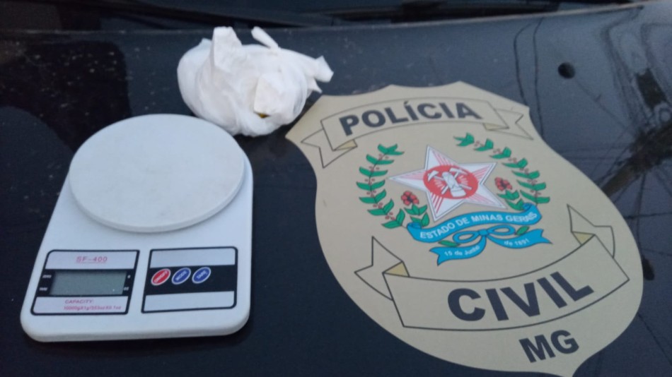 Polícia Civil apreende cerca de meio quilo de cocaína em Nova Serrana