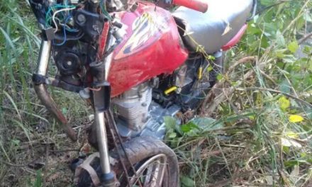 Homem morre após colisão entre moto e carro na MG-423, em Conceição do Pará