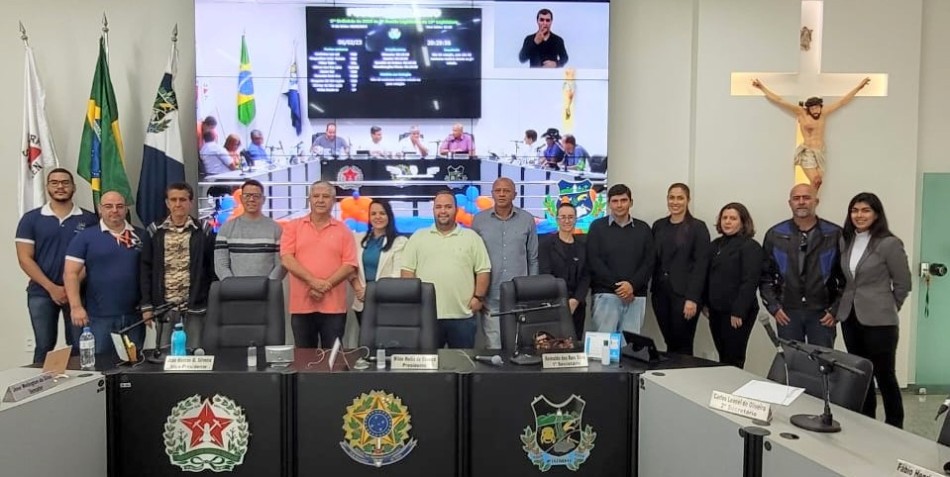 Representantes da Câmara de Formiga visitam a sede dos Poderes Legislativo e Executivo em Piumhi