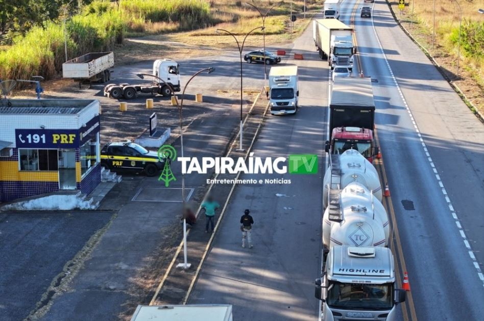 Operação da Polícia Rodoviária Federal aborda mais de 300 veículos de carga na BR-262, em Campos Altos