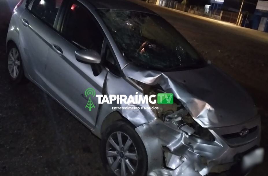 Homem tem fratura exposta após colisão entre carro e motocicleta na BR-262