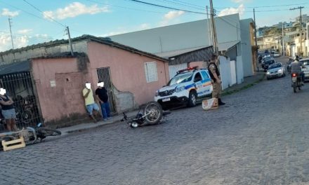 Dois ficam feridos após colisão entre motocicletas no bairro Água Vermelha, em Formiga