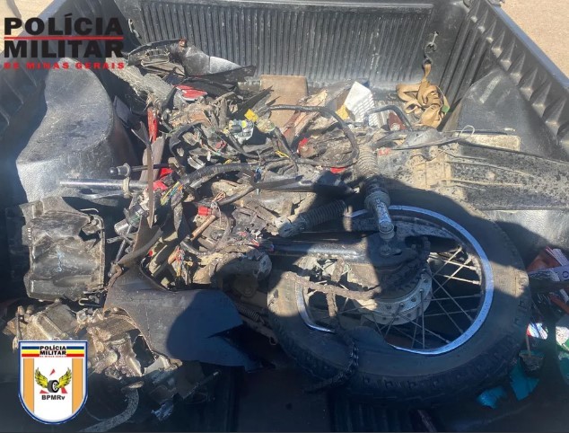 Motociclista morre após bater de frente com micro-ônibus no Sul de Minas