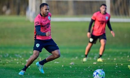 América e Coritiba fazem duelo direto contra a zona de rebaixamento no Sul