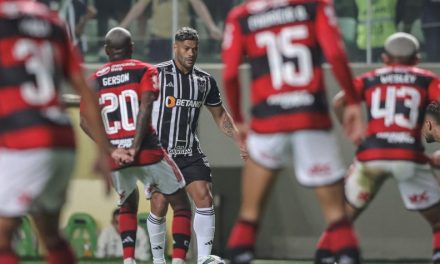 Galo sai na frente, peca nas finalizações e toma a virada do Flamengo no fim do jogo