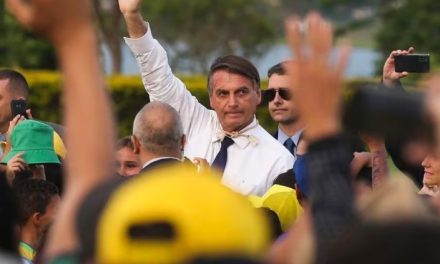 Bolsonaro recebeu mais de R$ 17 milhões em Pix em seis meses de 2023, diz Coaf