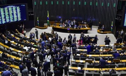 Câmara aprova texto da reforma tributária em 2º turno