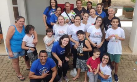 Cras 4 promove tarde recreativa em parceria com o grupo Família Formiga Azul