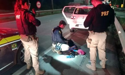 Homem é preso em veículo furtado com 1 kg de cocaína na Fernão Dias