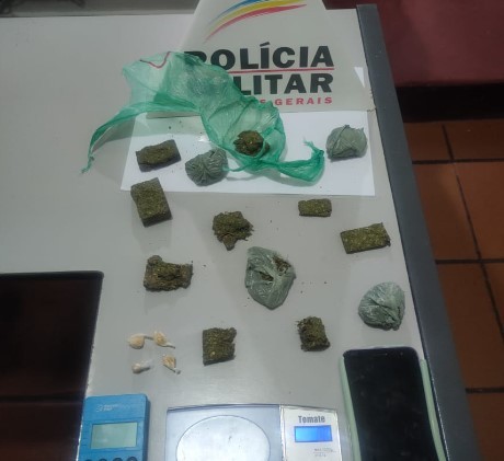 Dois são presos com drogas em Capitólio