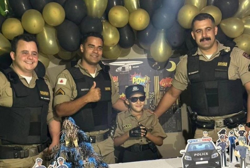 Policiais fazem surpresa e comparecem em aniversário de criança em Iguatama